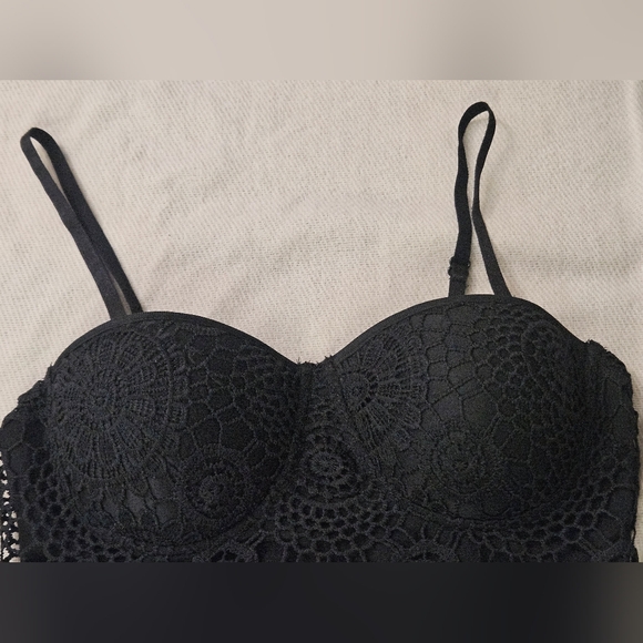 Lace Spaghetti Straps Golden Zipper Top - Picture 3 of 6